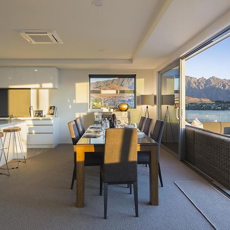 Lakefront Luxury By Amazing Accom Квинстаун Экстерьер фото